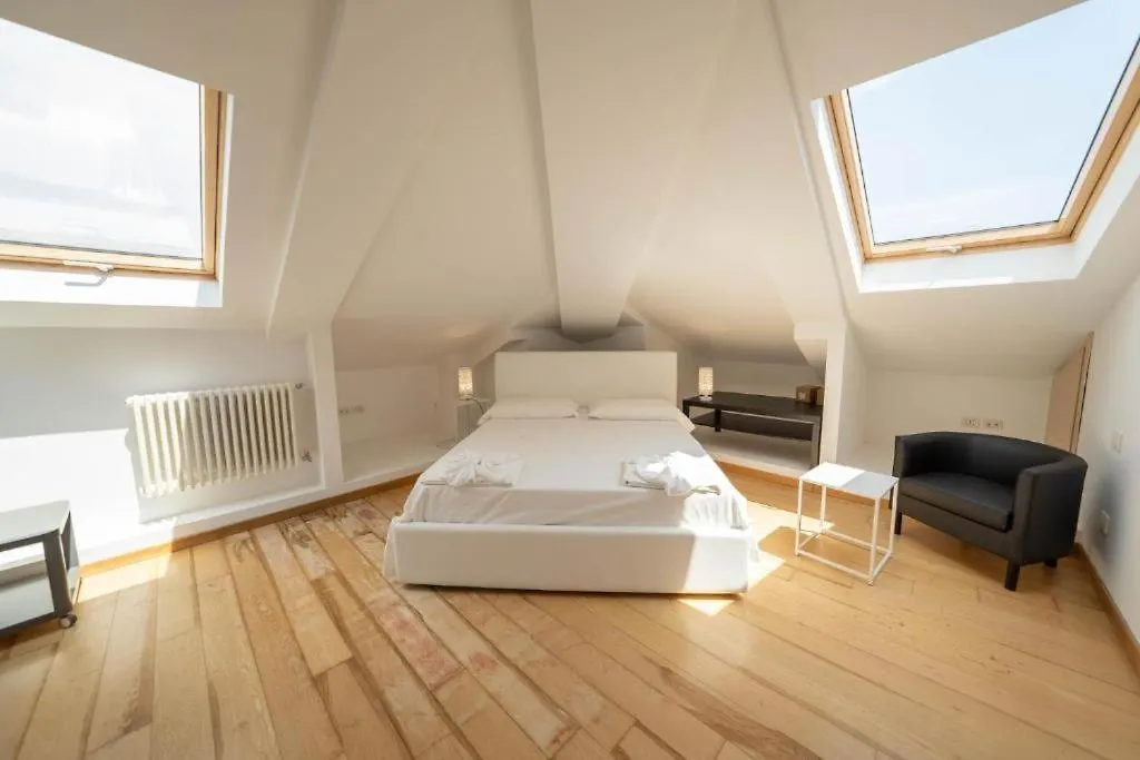 Cairoli Building By Dimorra Aparthotel Naples